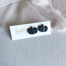 Load image into Gallery viewer, WS Neutral Pumpkin Clay Stud Earrings
